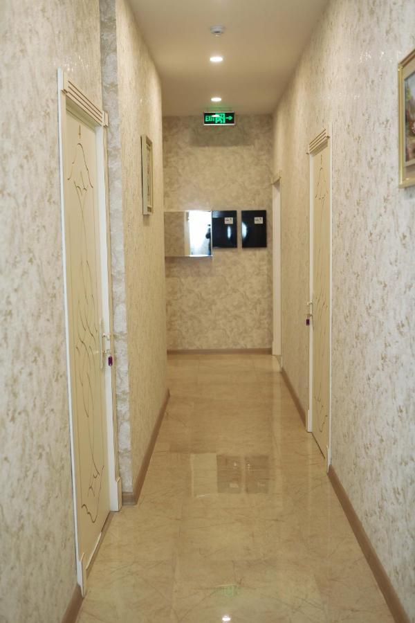 Midcity Hotel Baku Eksteriør billede